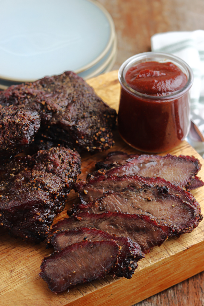 smoked beef cheeks with barbecue sauce