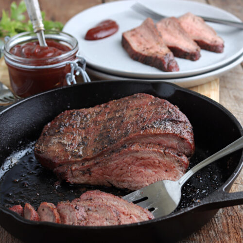 smoked tri tip in cast iron skillet