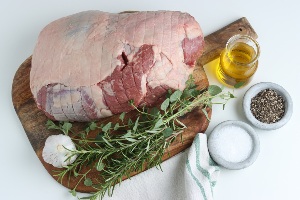 ingredients to make smoked boneless leg of lamb
